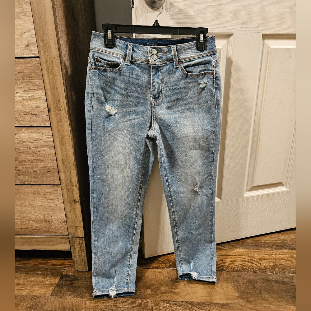 Time and Tru Cropped Jeans Size 4